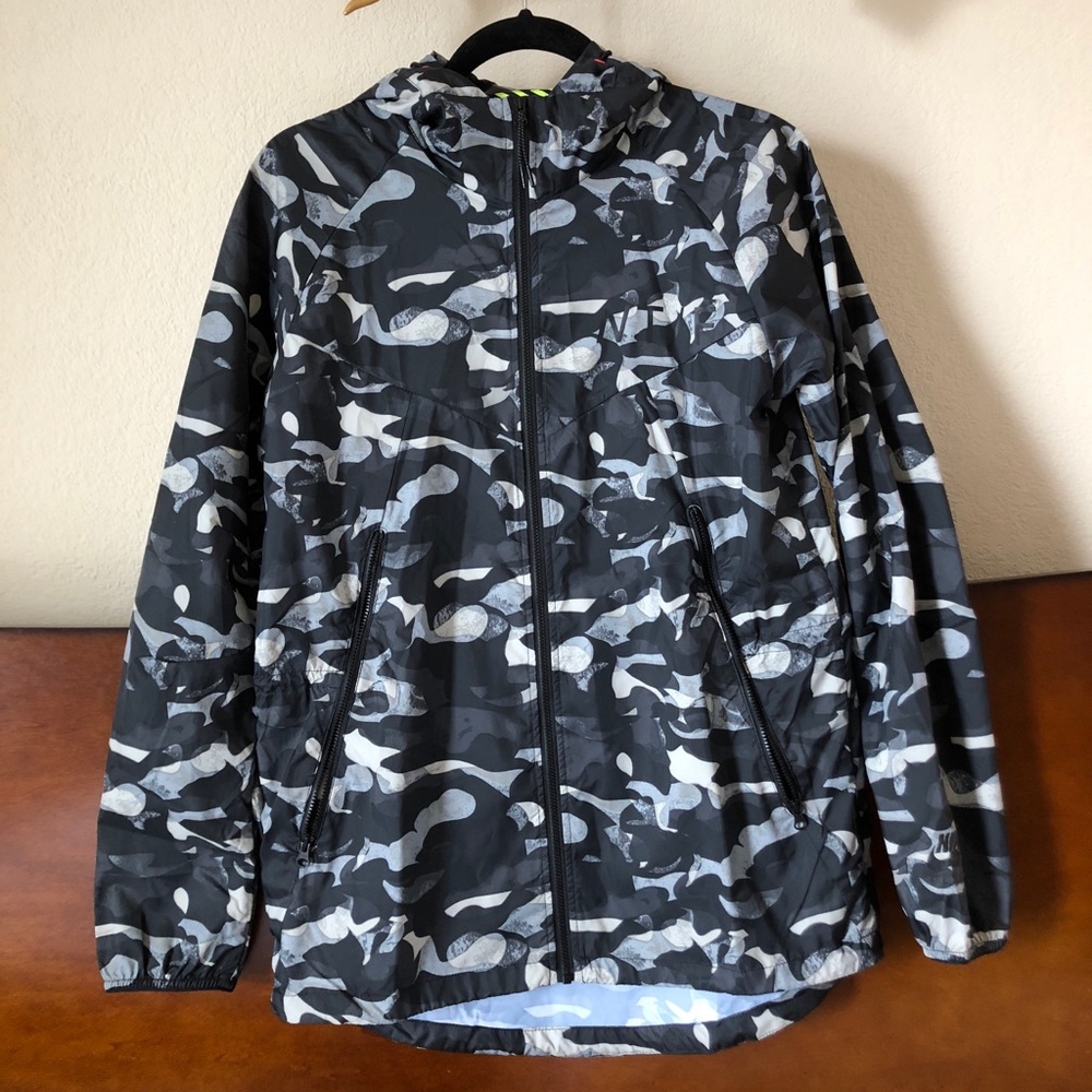 Nike Track & Field Camo Windbreaker / size S